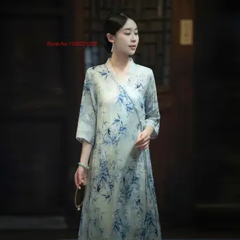 2023 женское винтажное китайское улучшенное платье ципао из хлопка и льна с национальным цветочным принтом, элегантное этническое длинное платье ципао из хлопка и льна.