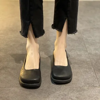 Женская обувь без застежки с круглым носком, женская обувь на плоской подошве, черная Легкая Новинка лета 2023, повседневная одежда с бесплатной доставкой, Корейская весна