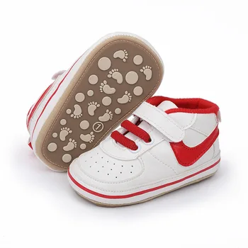 Новый стиль детской обуви для новорожденных девочек и мальчиков Обувь на мягкой подошве Противоскользящие кроссовки из искусственной кожи Обувь для малышей с твердой подошвой