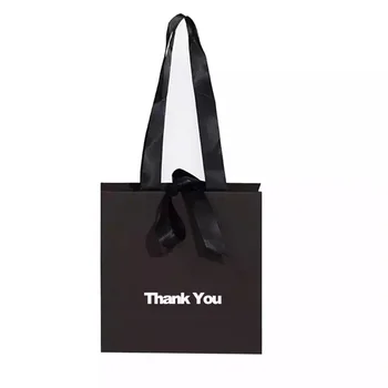 Оптовая продажа 500 шт. /лот Бумажный пакет с логотипом на заказ, черные подарочные пакеты с ручкой для магазина деловой одежды, высококачественная упаковка